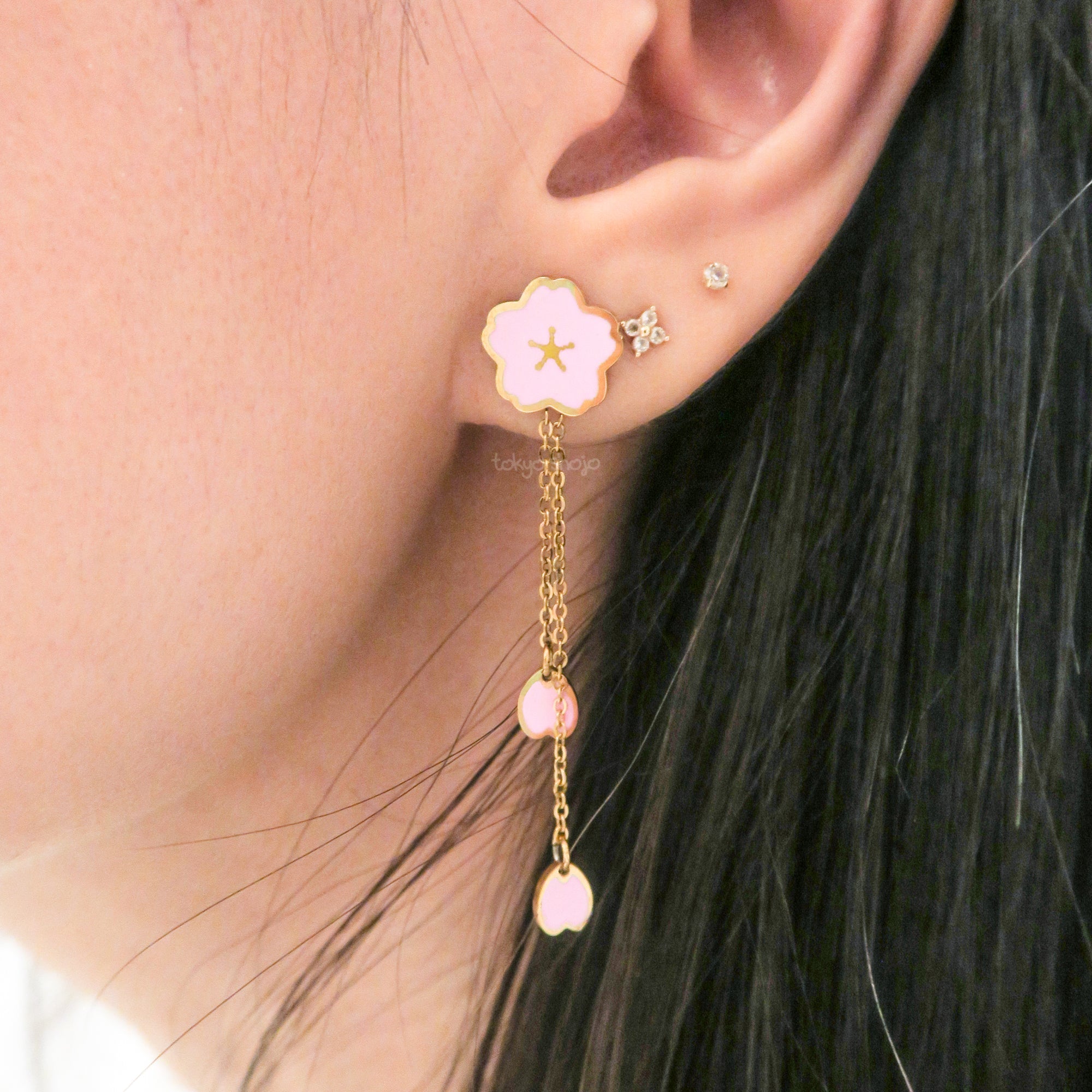 [Tokyo Shojo] Sakura Petal Earrings