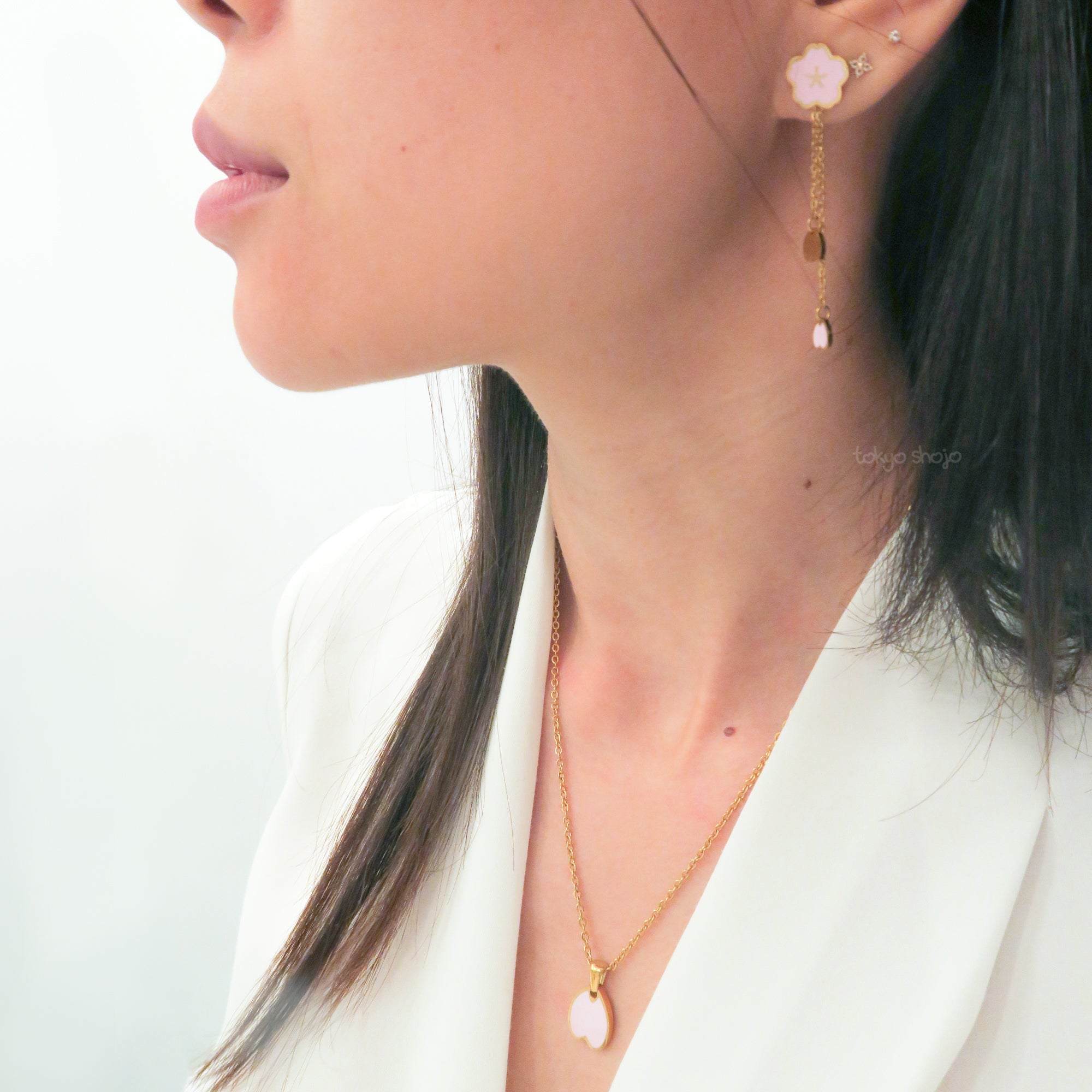 [Tokyo Shojo] Sakura Petal Earrings